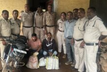 Alcohol Raid: चुपके-चुपके खौल रही थी ‘महुआ मंडी, आबकारी टीम ने किया भंडाफोड़, 3 दबोचे